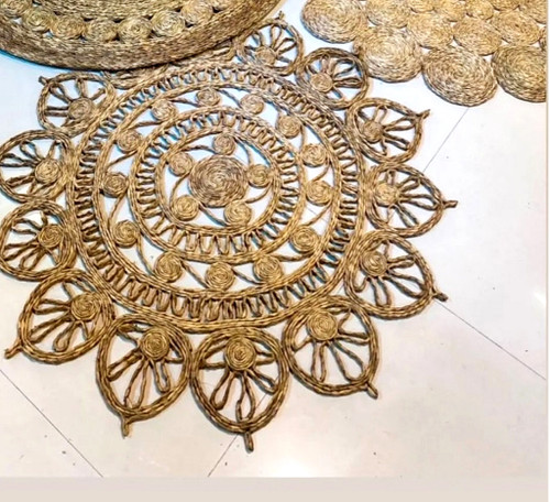 پادری نیلوفر قطر ۱۰۰
